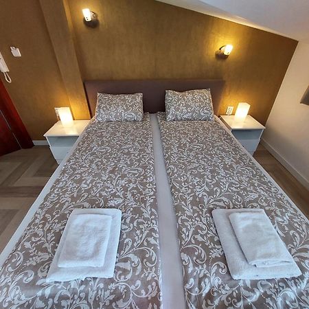 אוהריד Jovanovic Guest House מראה חיצוני תמונה